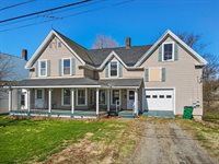 17 Grange Street, Dover-Foxcroft, ME 04426