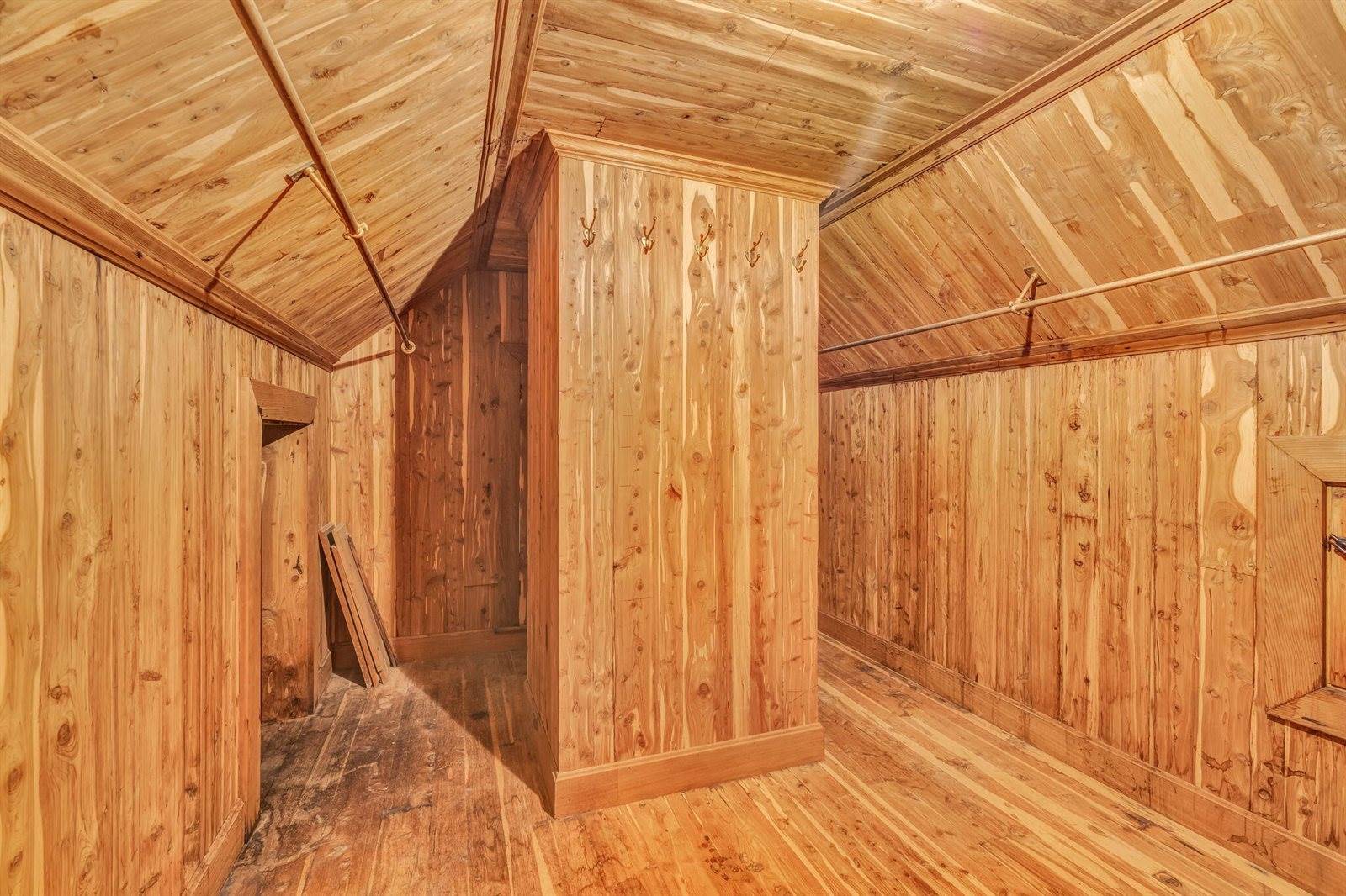 180 Main Road North, Hampden, ME 04444