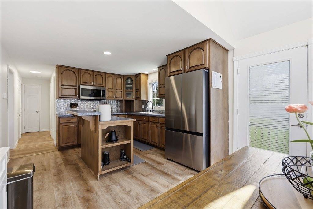 182 Ely Ave, West Springfield, MA 01089