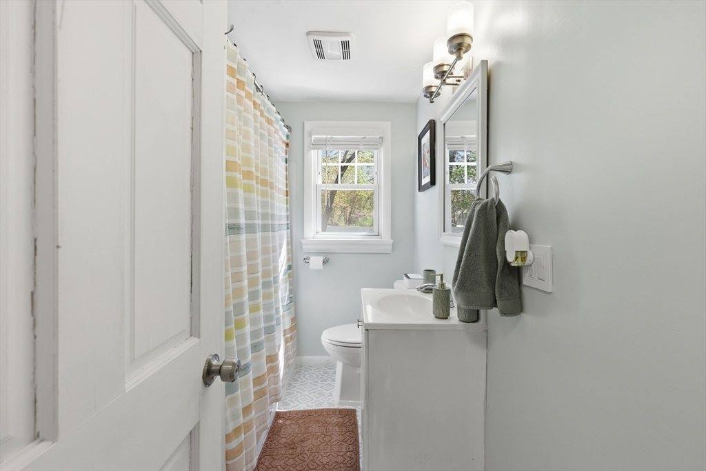 182 Ely Ave, West Springfield, MA 01089