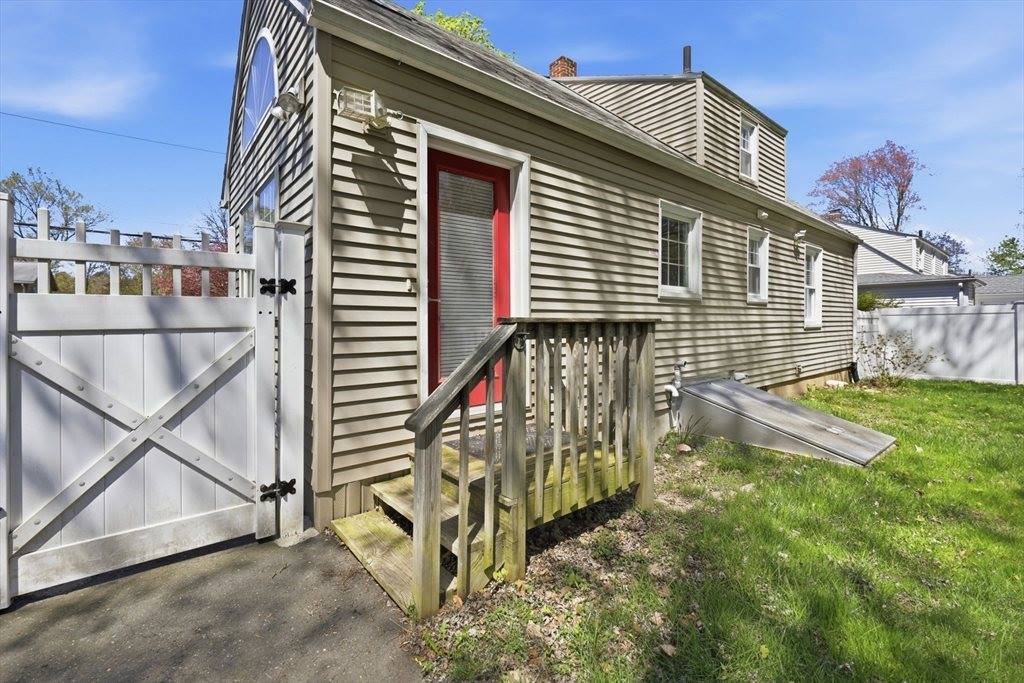 182 Ely Ave, West Springfield, MA 01089