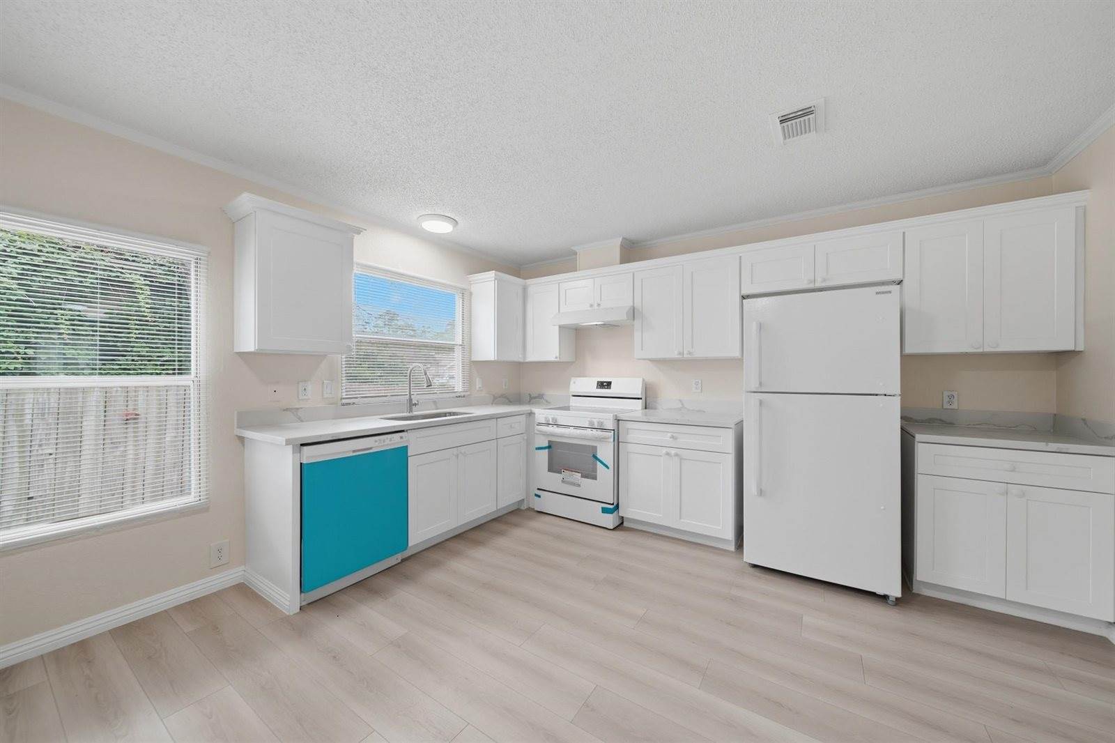 11730 Greenglen Drive, Houston, TX 77044