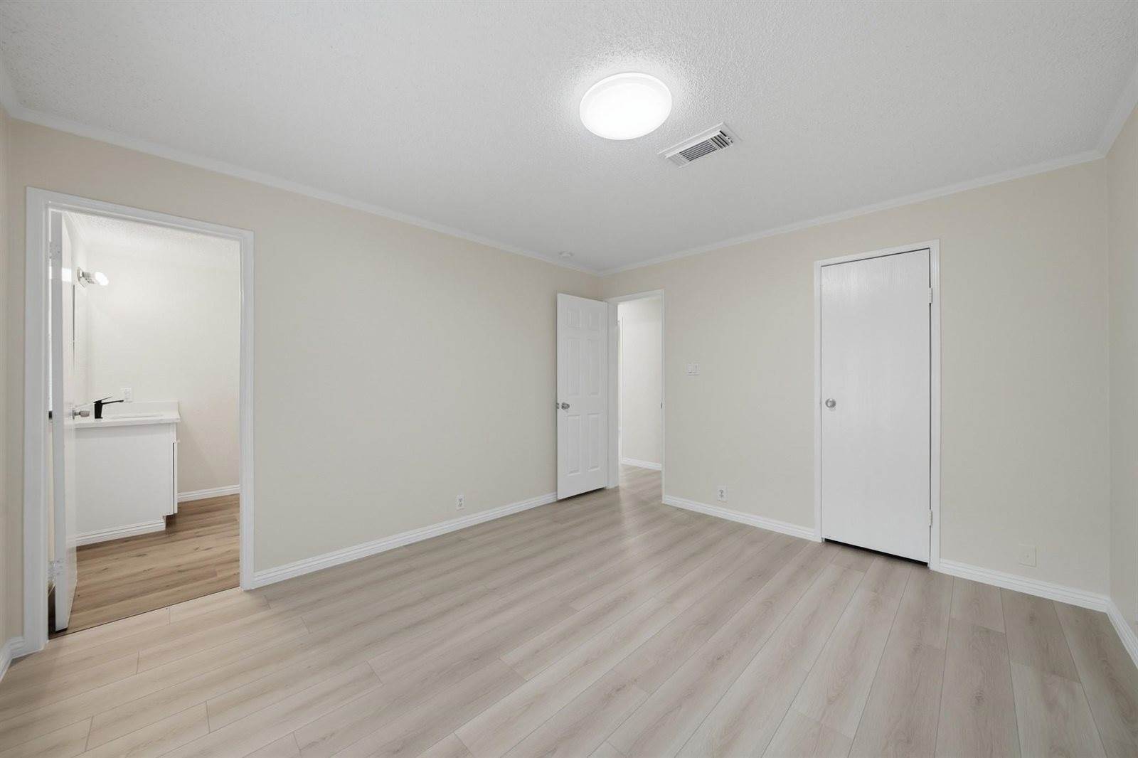 11730 Greenglen Drive, Houston, TX 77044
