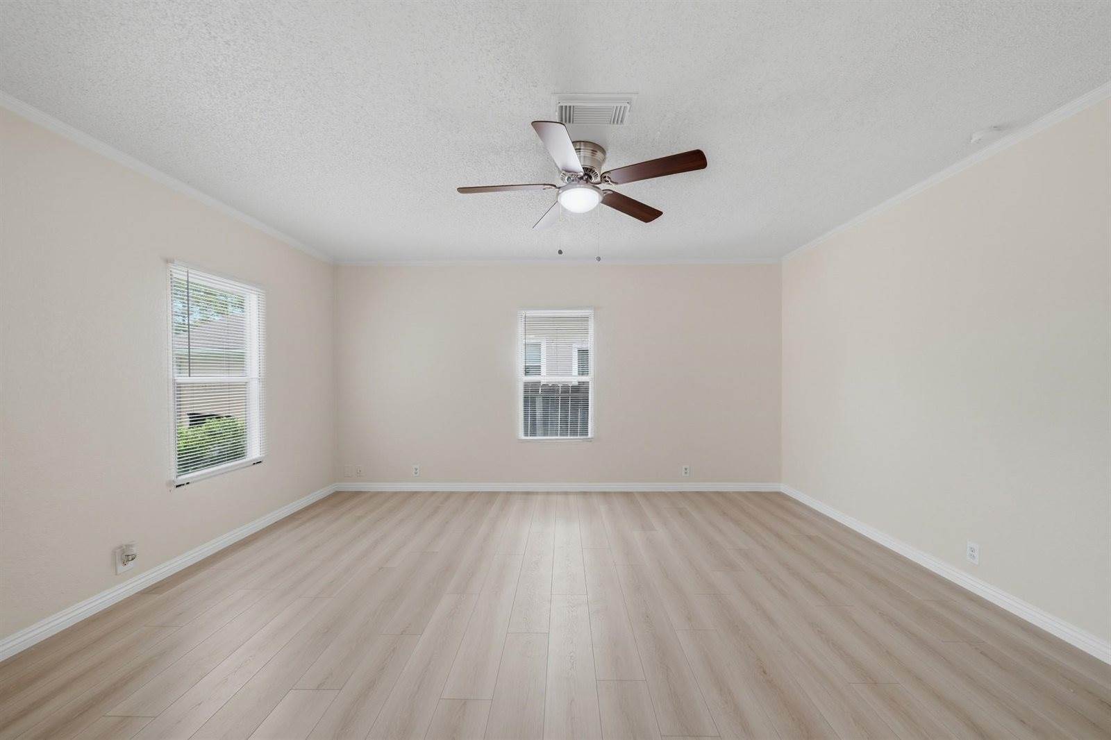 11730 Greenglen Drive, Houston, TX 77044