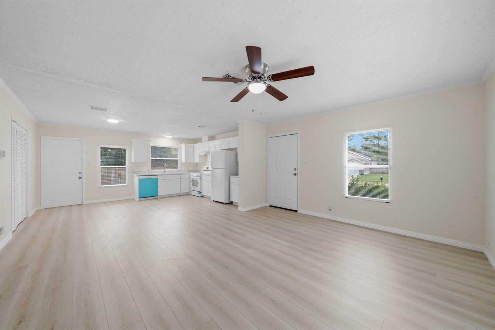11730 Greenglen Drive, Houston, TX 77044