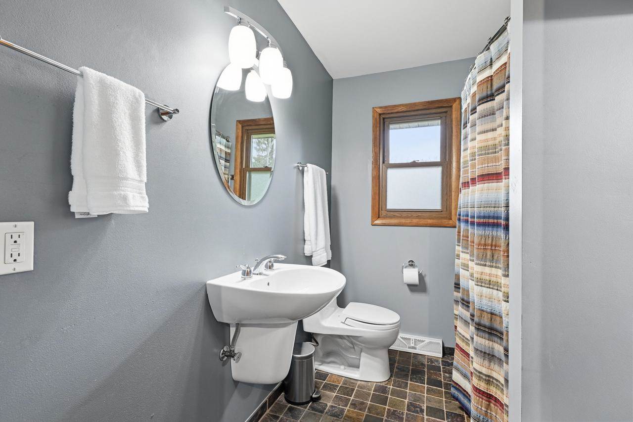 416 Woodland DRIVE, Whitewater, WI 53190