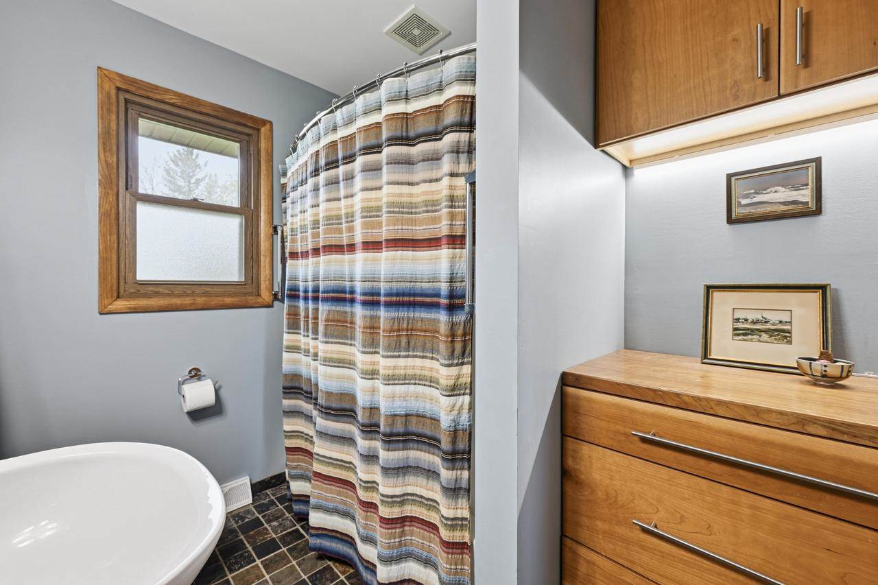 416 Woodland DRIVE, Whitewater, WI 53190