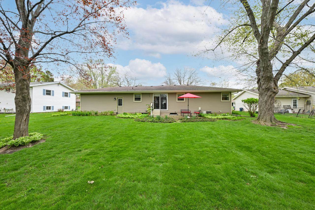 416 Woodland DRIVE, Whitewater, WI 53190
