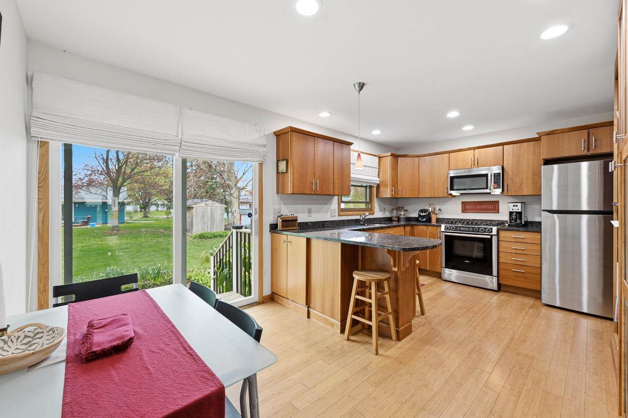 416 Woodland DRIVE, Whitewater, WI 53190