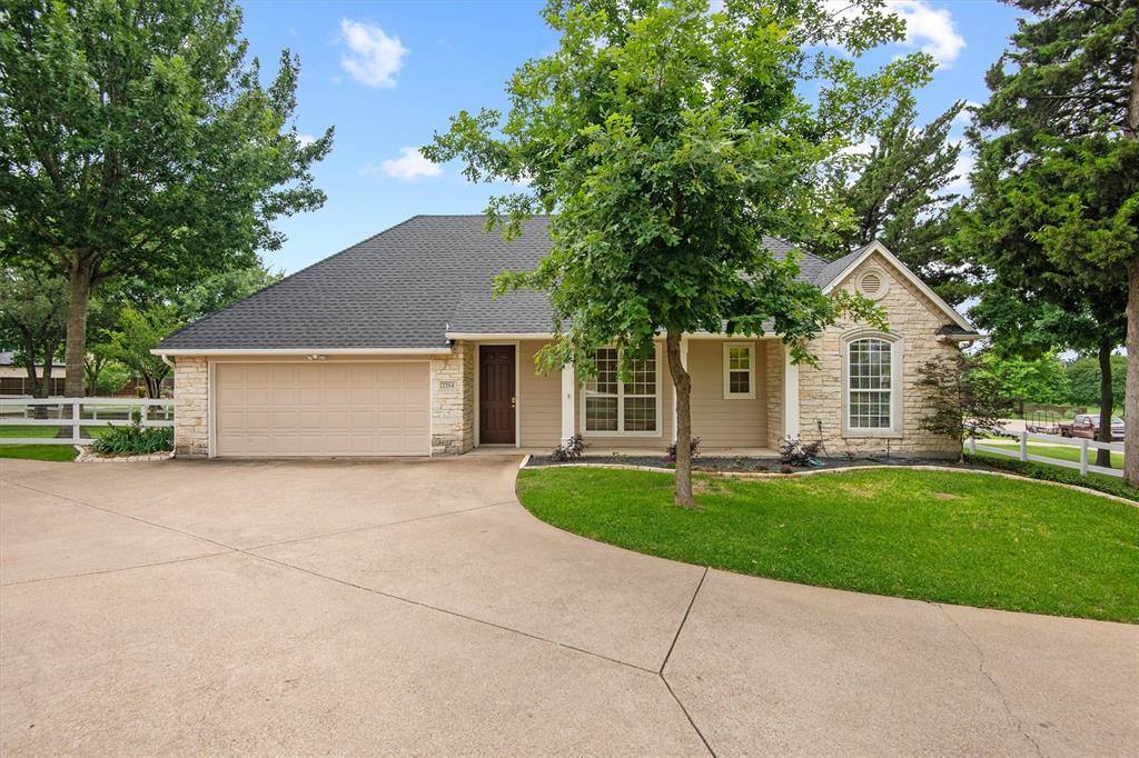 2202 Somerset, Midlothian, TX 76065