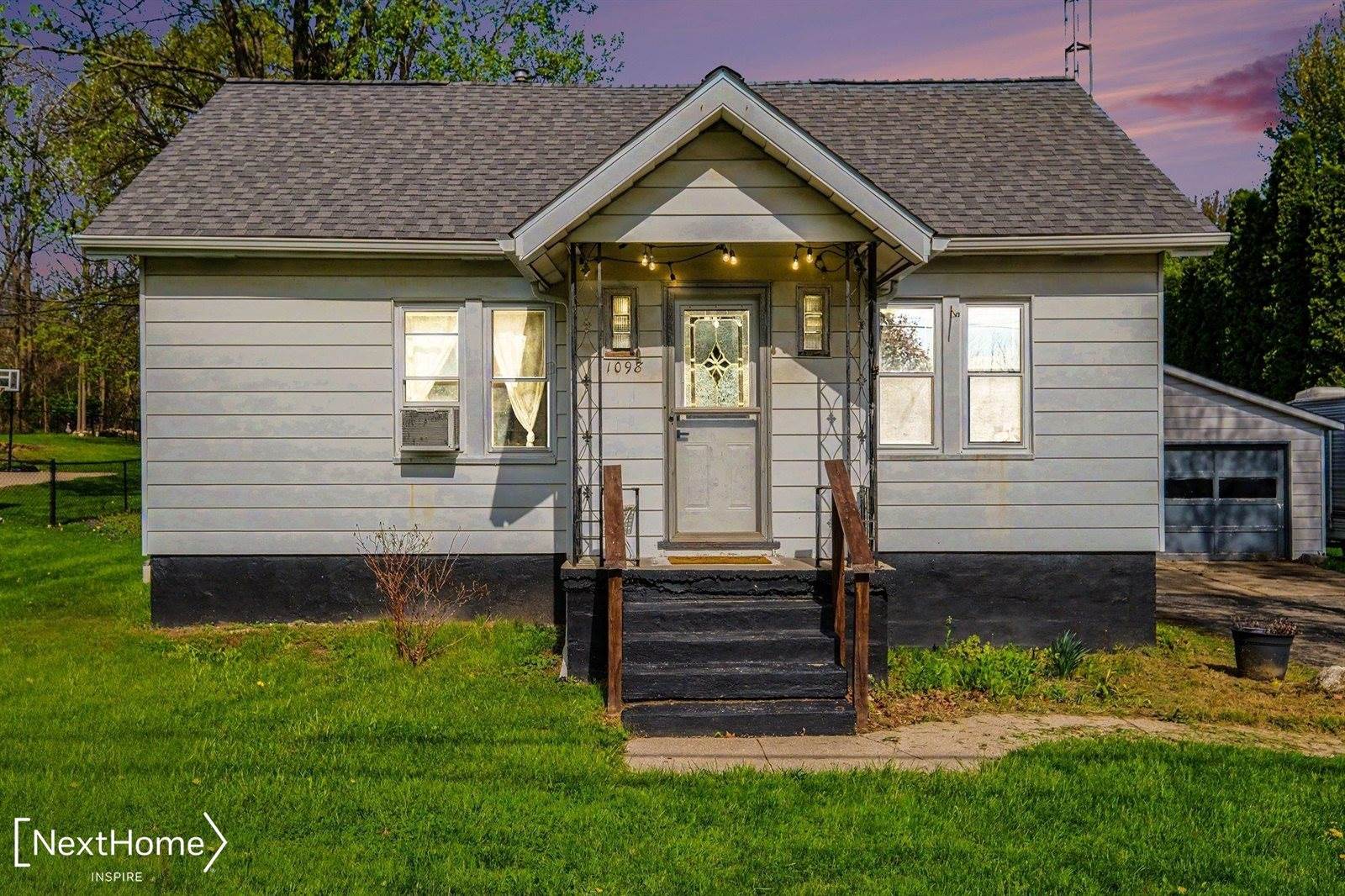 1098 Gilbert Street, Flint, MI 48532