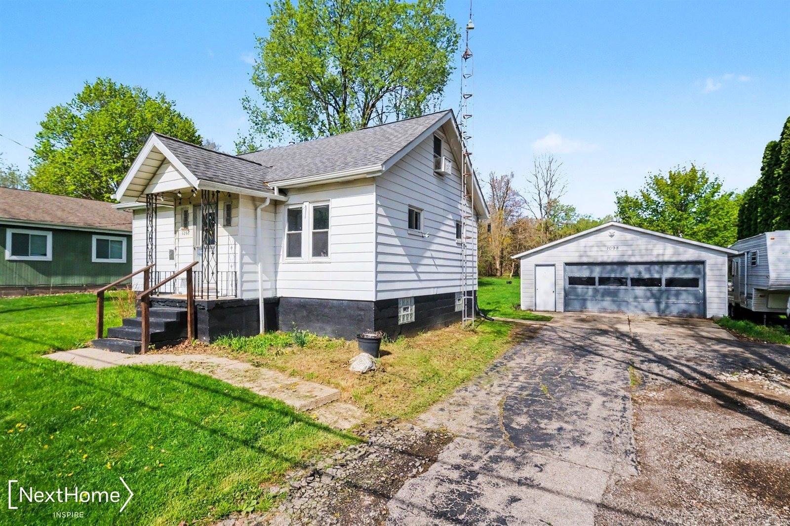 1098 Gilbert Street, Flint, MI 48532