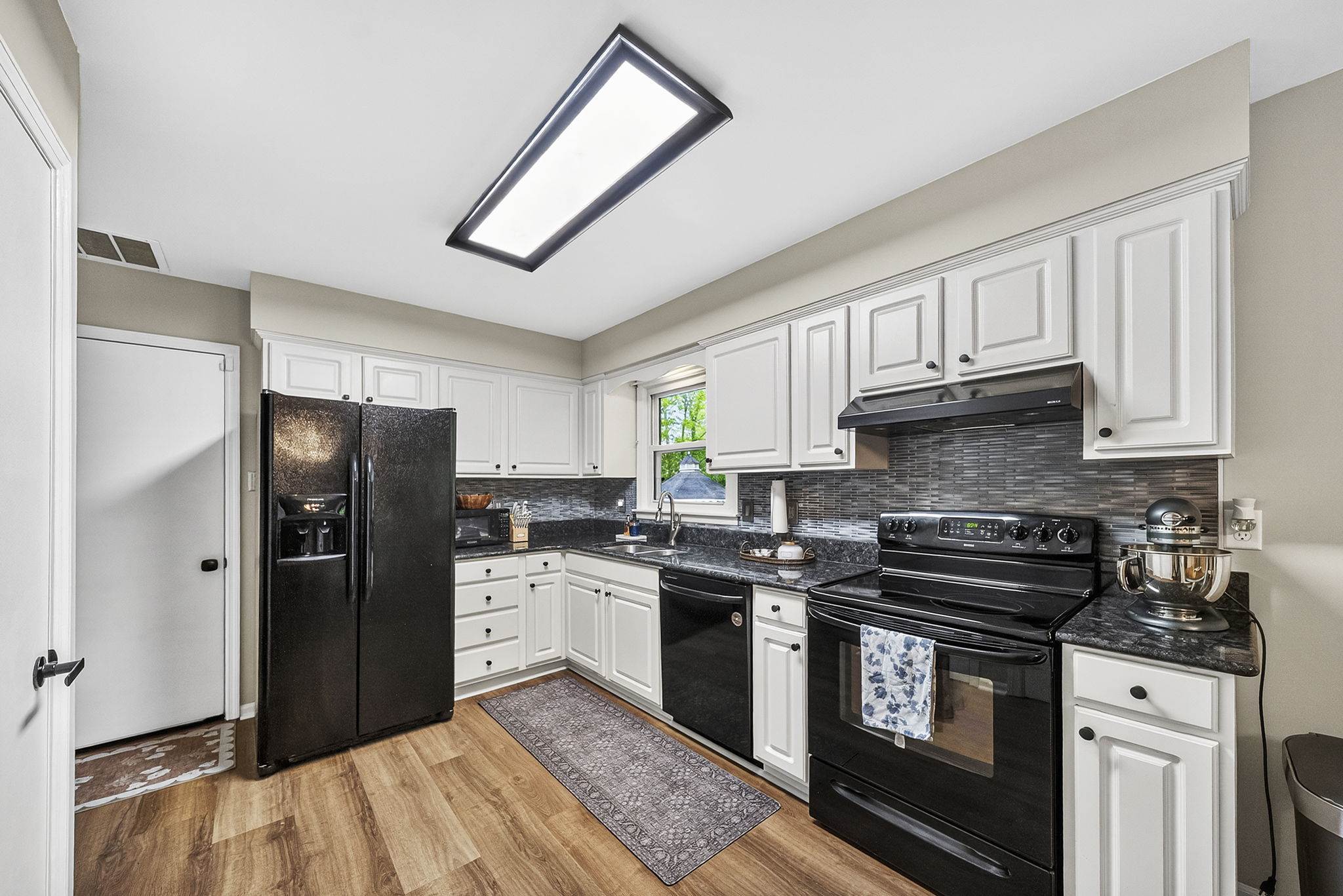 4910 N Orchard Place, West Terre Haute, IN 47885