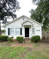 1302 NW Taft Ave, Lawton, OK 73505