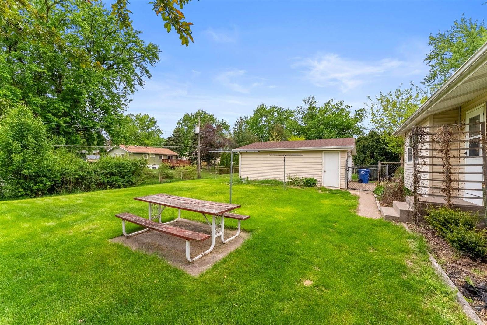 5110 Warren Street, Davenport, IA 52806