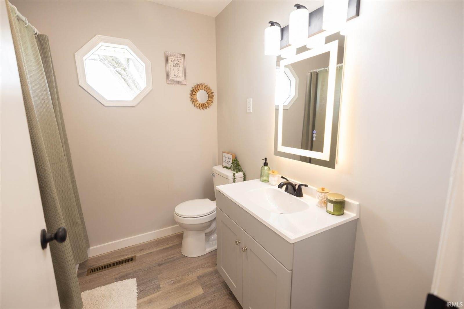 908 W Maple Drive, Knightstown, IN 46148