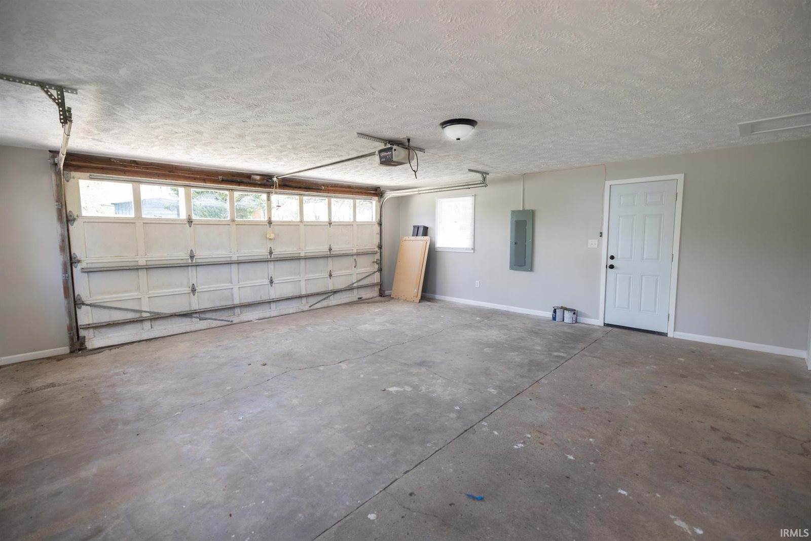 908 W Maple Drive, Knightstown, IN 46148