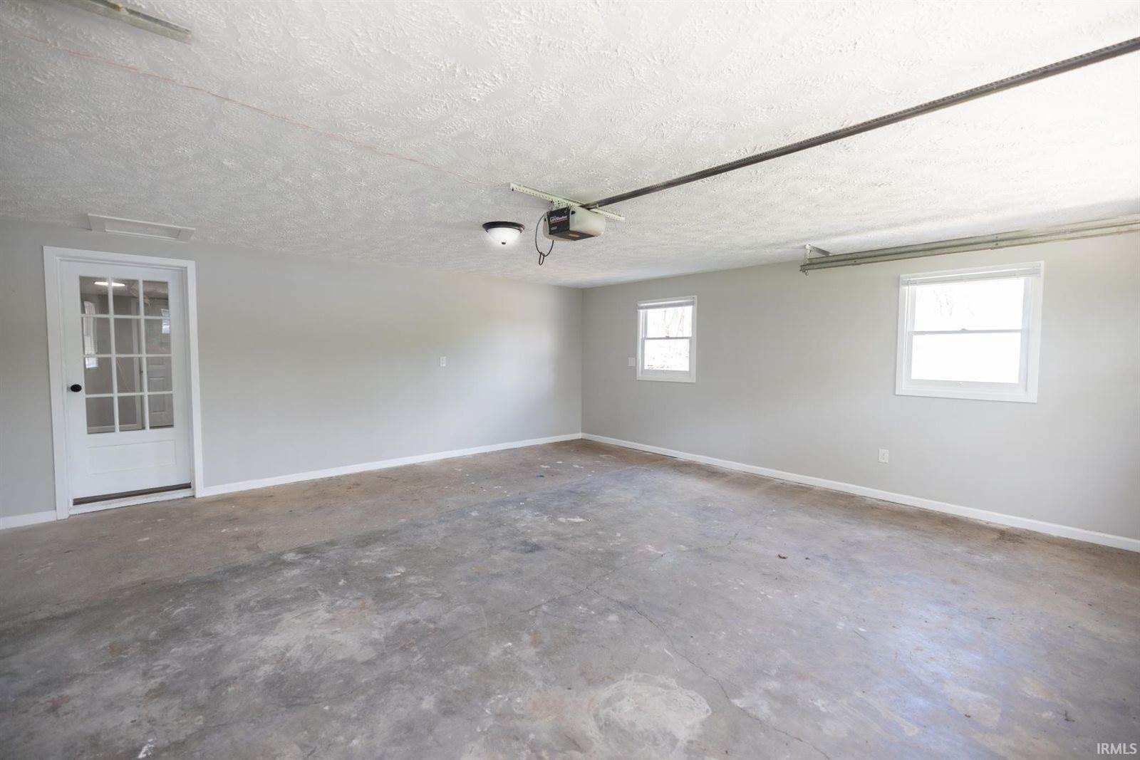 908 W Maple Drive, Knightstown, IN 46148