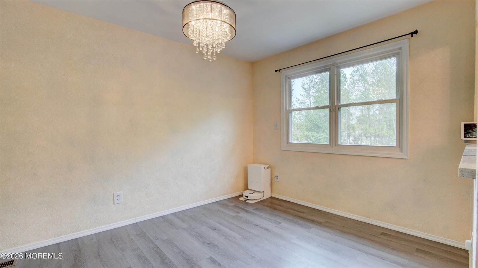 2 Lone Star Lane, Manalapan, NJ 07726