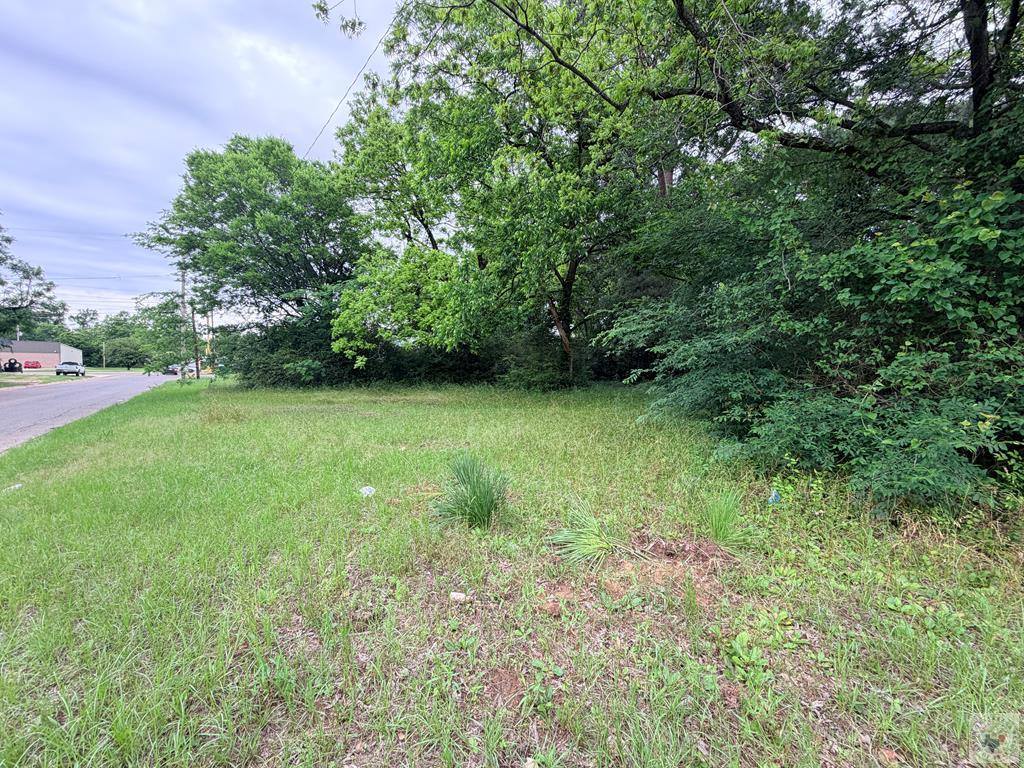 2218 West 18th, Texarkana, TX 75501