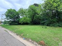 2218 West 18th, Texarkana, TX 75501