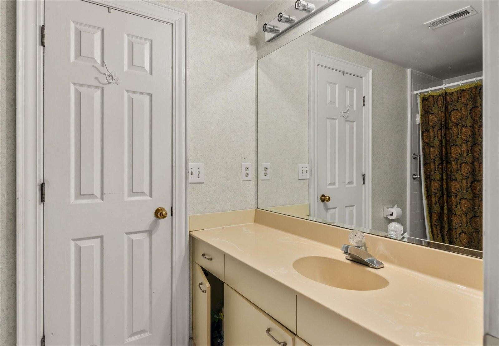 1551 Ben Sawyer Boulevard, #5a, Mount Pleasant, SC 29464