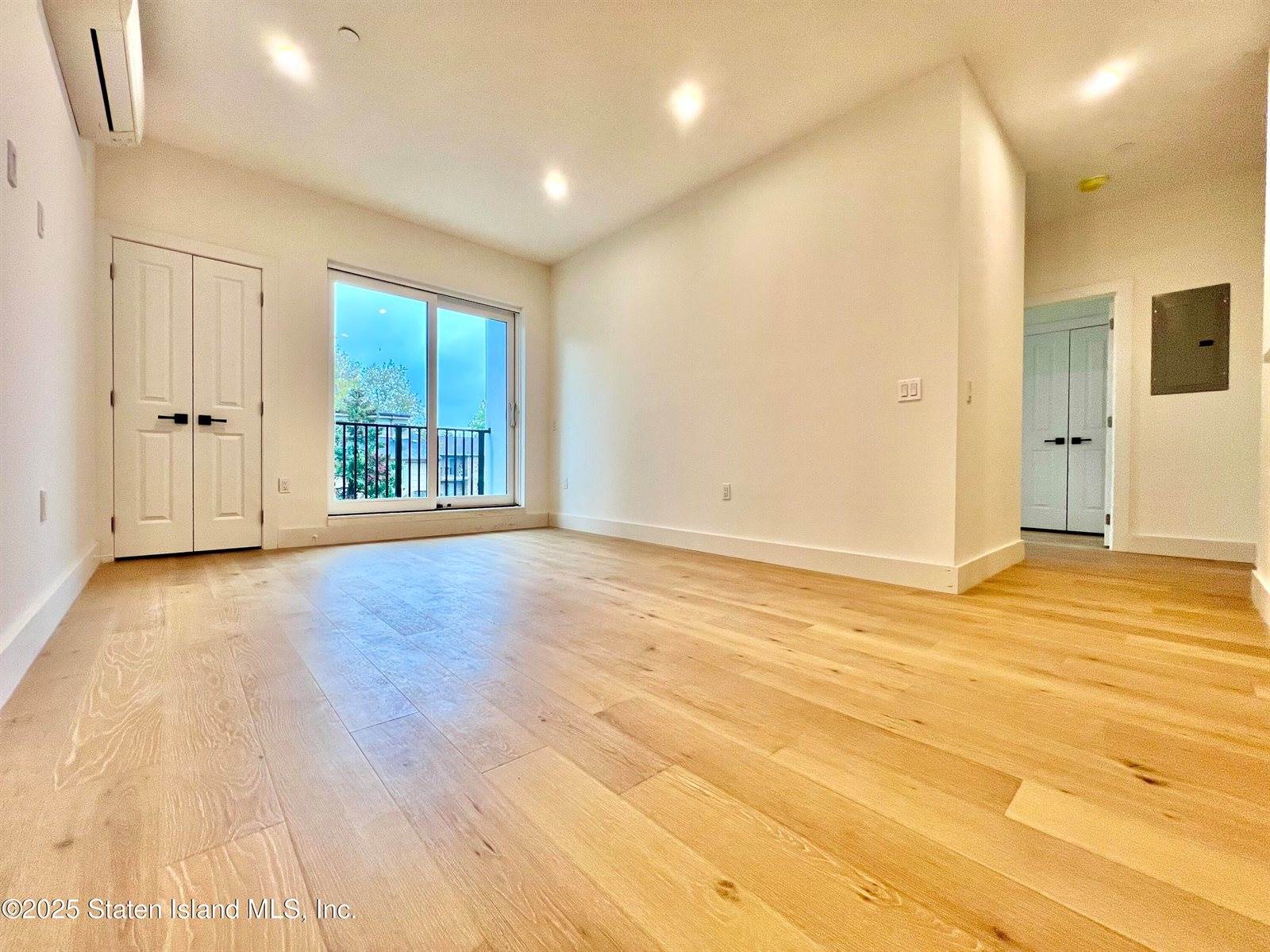 3865 Amboy Road, #3d, Staten Island, NY 10308