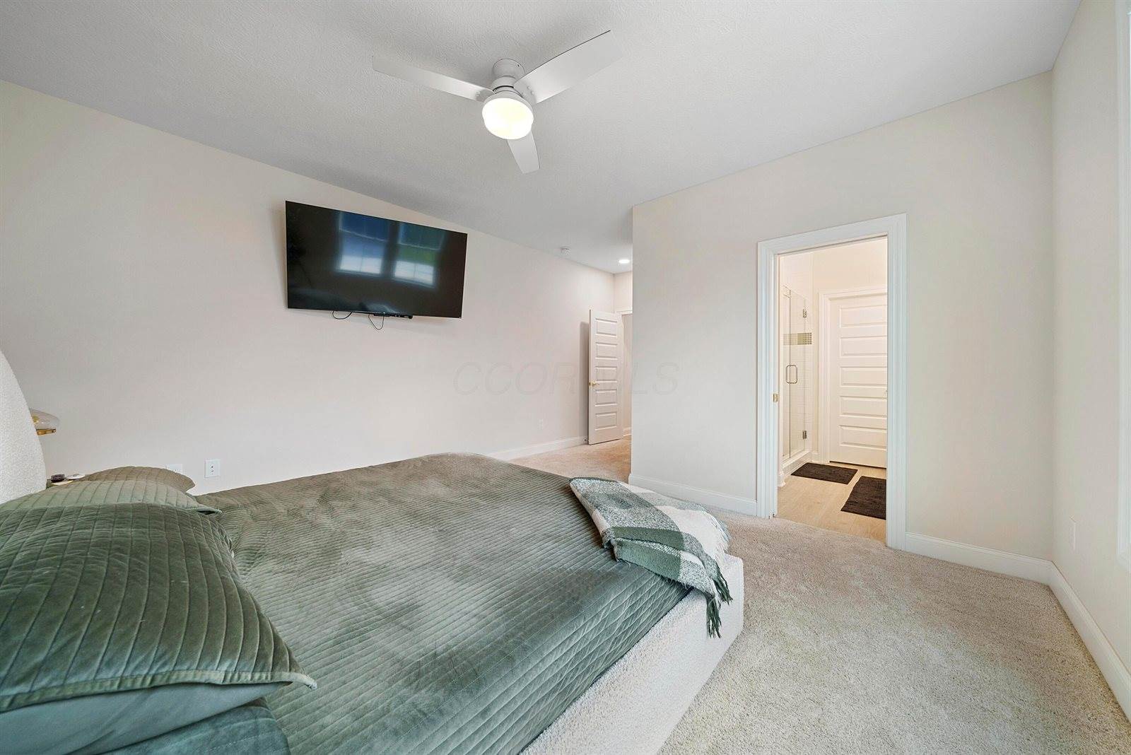 1909 Linden Street, Lewis Center, OH 43035