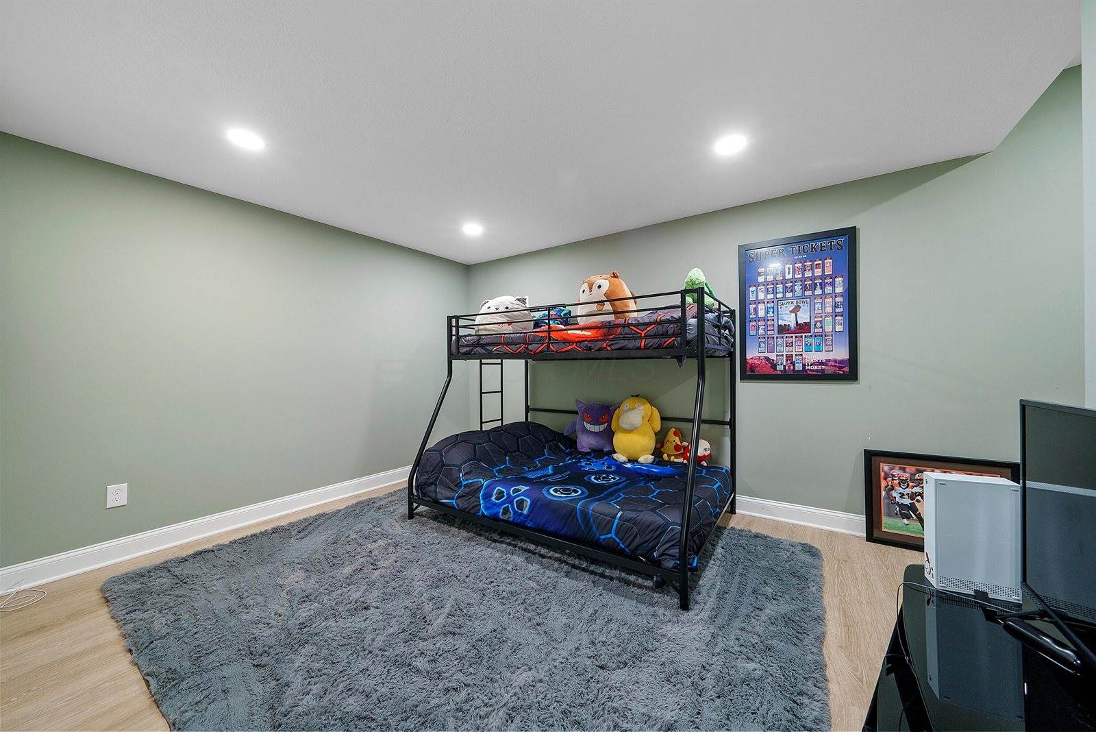 1909 Linden Street, Lewis Center, OH 43035