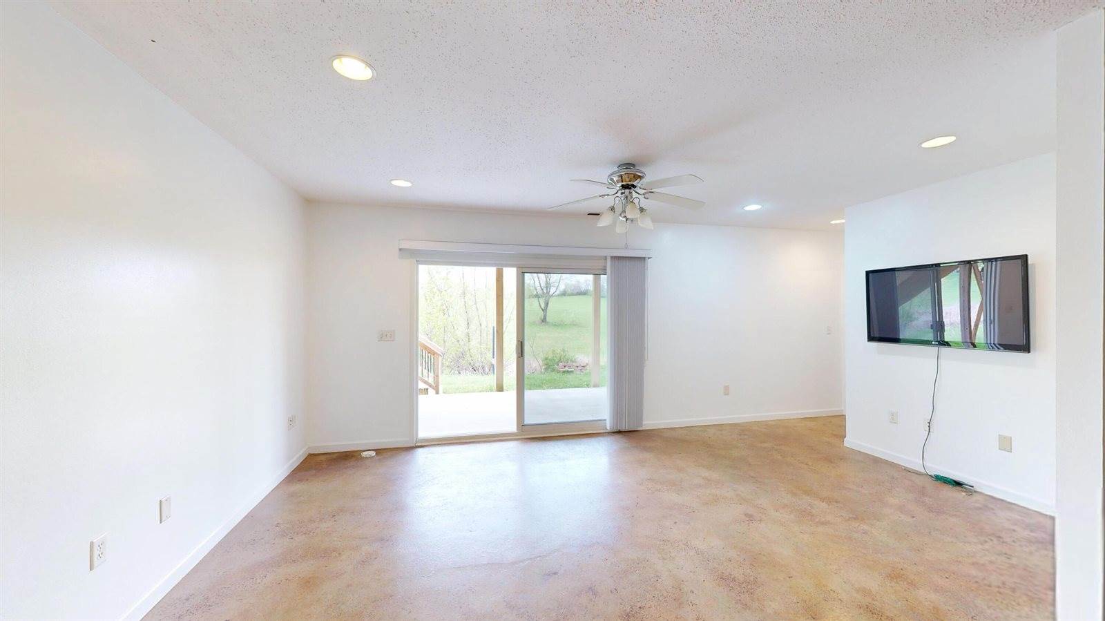 321 Willow St, Viroqua, WI 54665