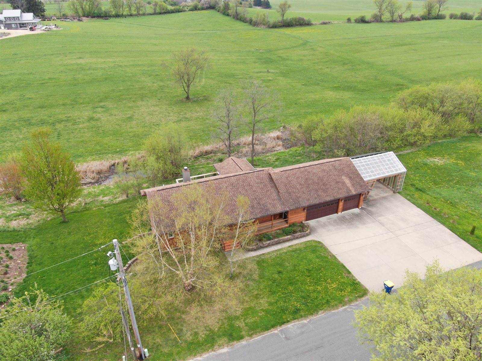 321 Willow St, Viroqua, WI 54665