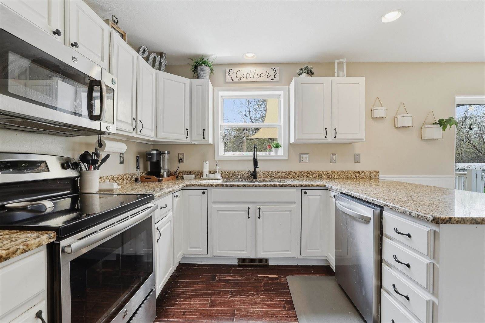 943 W River Road, Mosinee, WI 54455