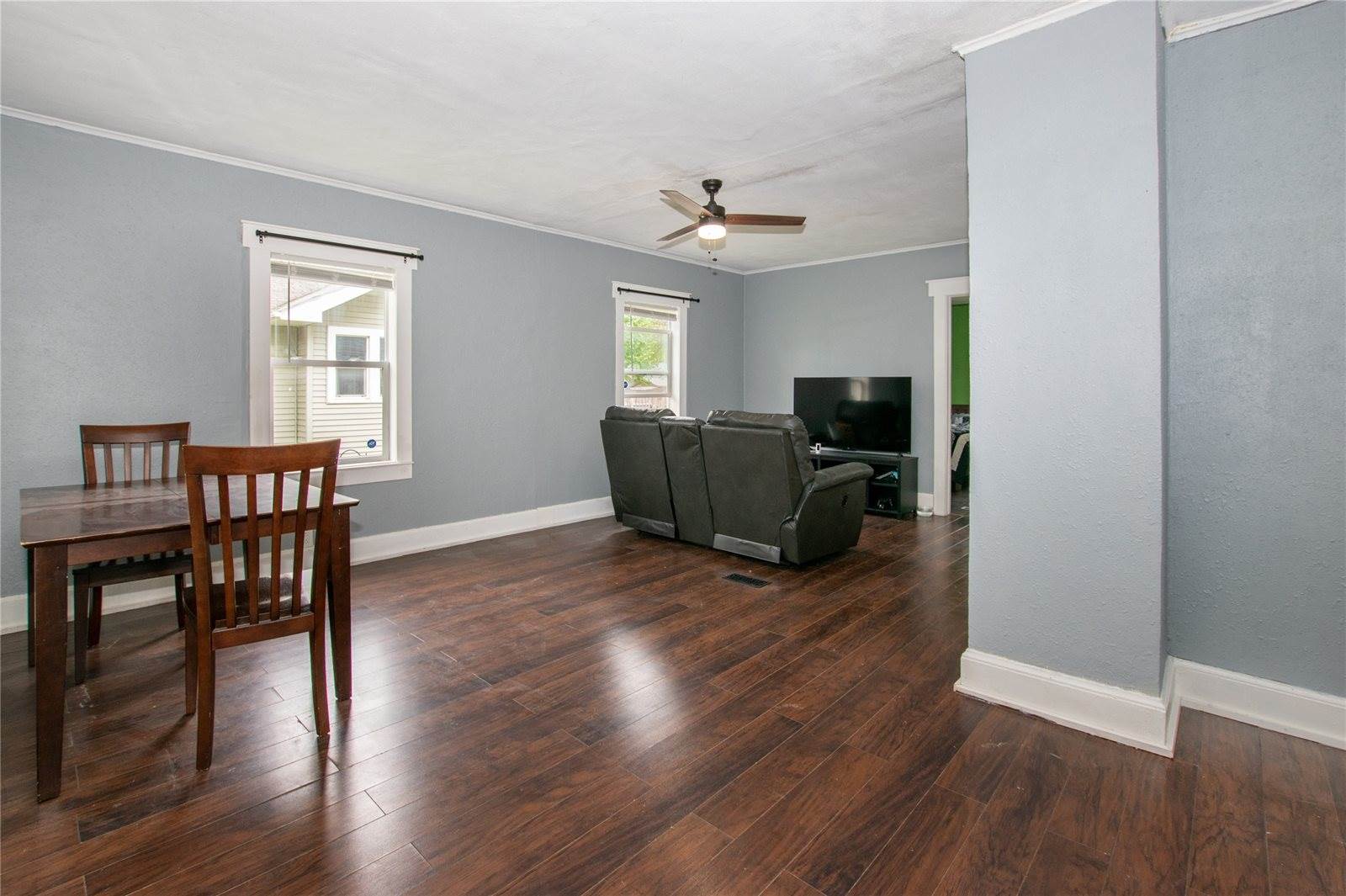 3203 Cambridge Street, Des Moines, IA 50313