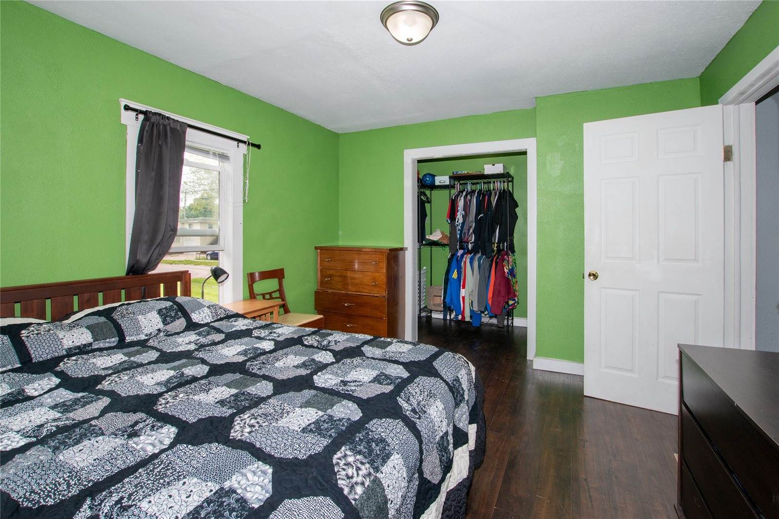 3203 Cambridge Street, Des Moines, IA 50313