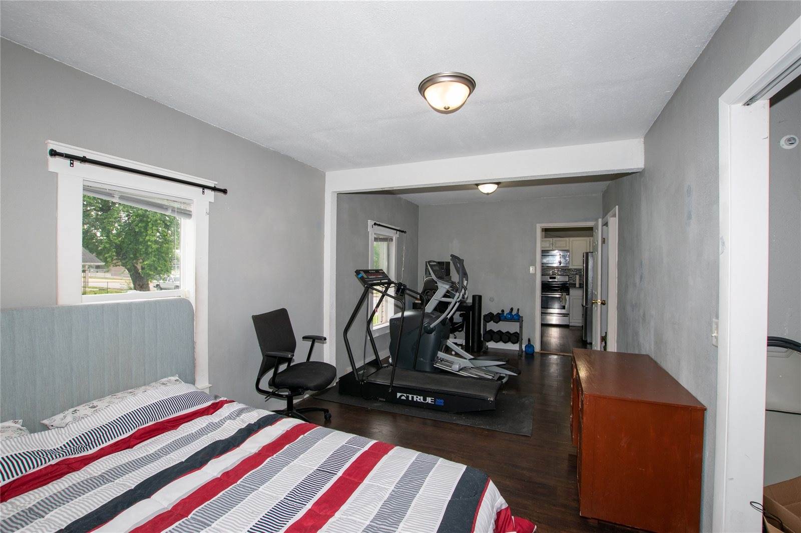3203 Cambridge Street, Des Moines, IA 50313