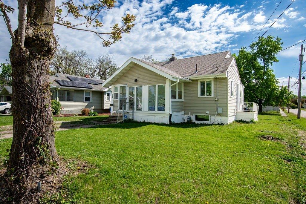 3203 Cambridge Street, Des Moines, IA 50313