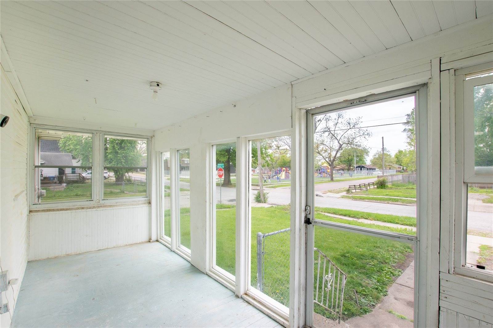 3203 Cambridge Street, Des Moines, IA 50313