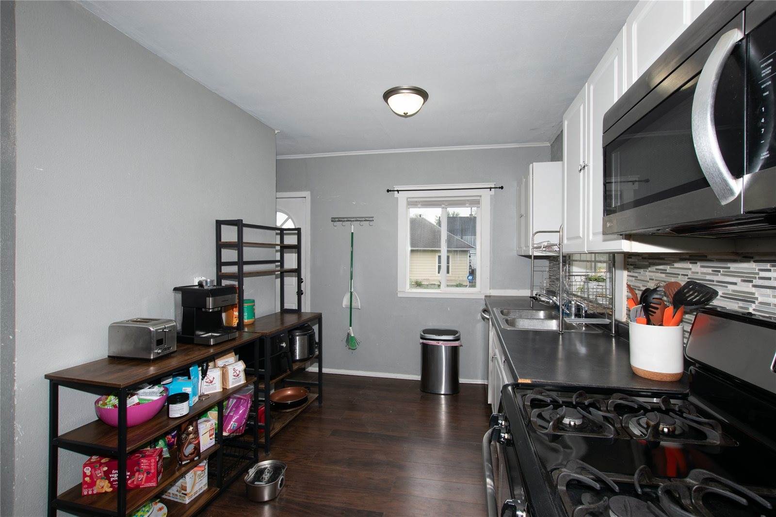 3203 Cambridge Street, Des Moines, IA 50313