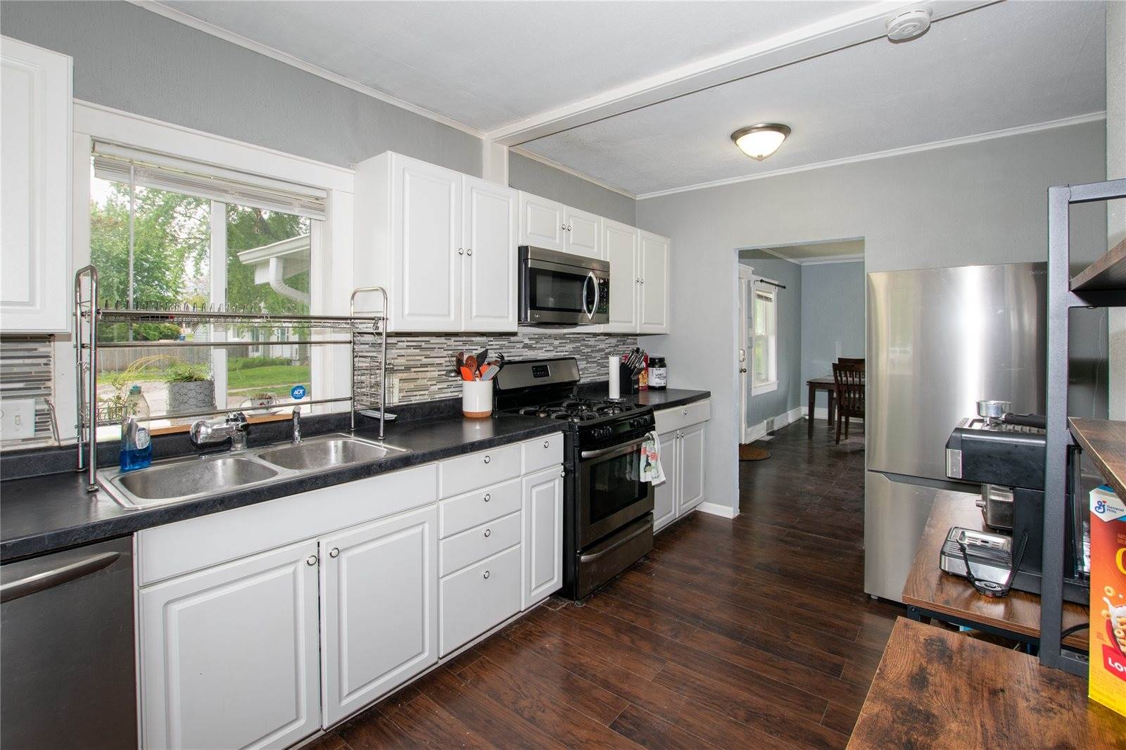 3203 Cambridge Street, Des Moines, IA 50313