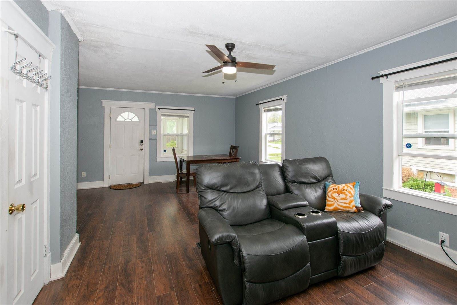 3203 Cambridge Street, Des Moines, IA 50313