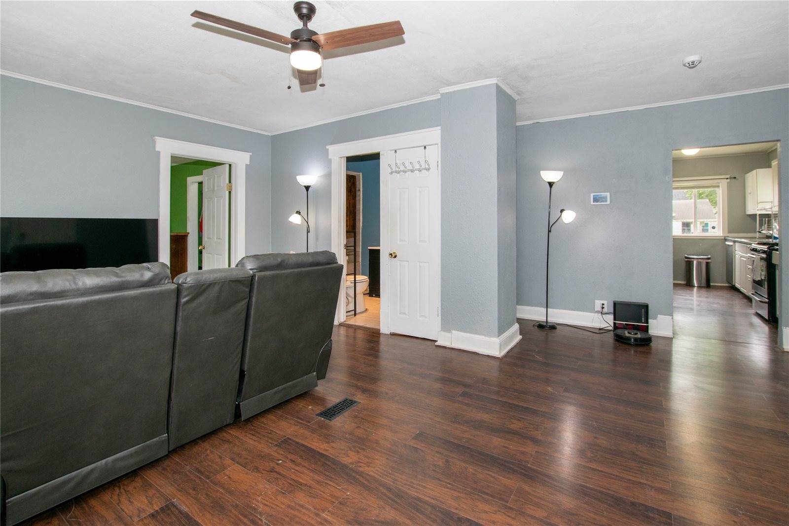 3203 Cambridge Street, Des Moines, IA 50313