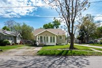 3203 Cambridge Street, Des Moines, IA 50313