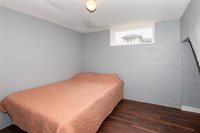 3203 Cambridge Street, Des Moines, IA 50313