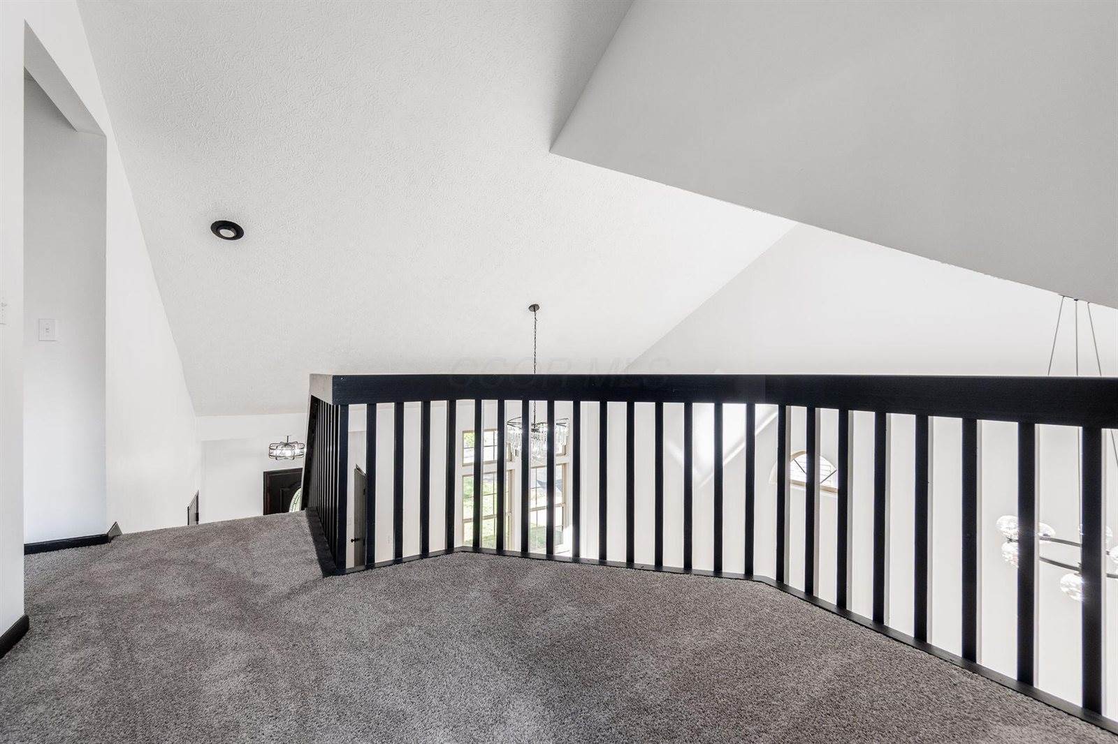 3499 Lindstrom Drive, Columbus, OH 43228