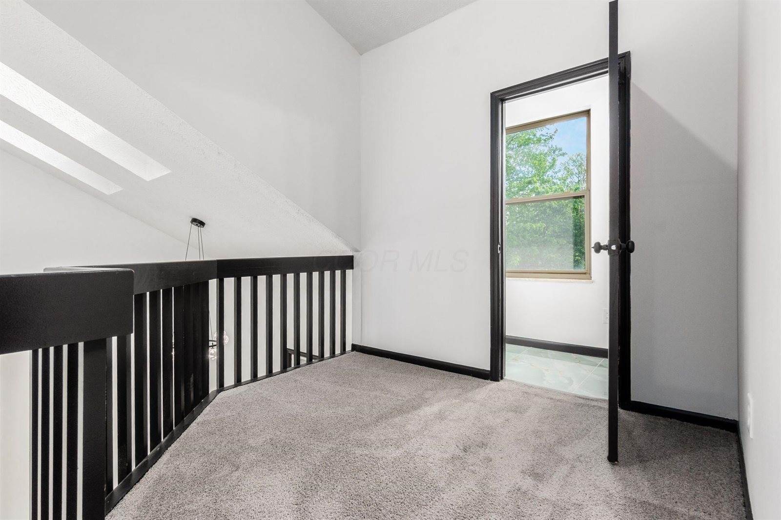 3499 Lindstrom Drive, Columbus, OH 43228
