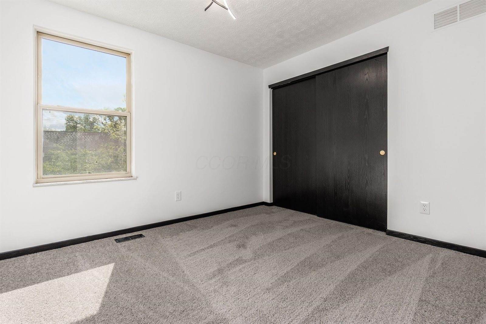 3499 Lindstrom Drive, Columbus, OH 43228