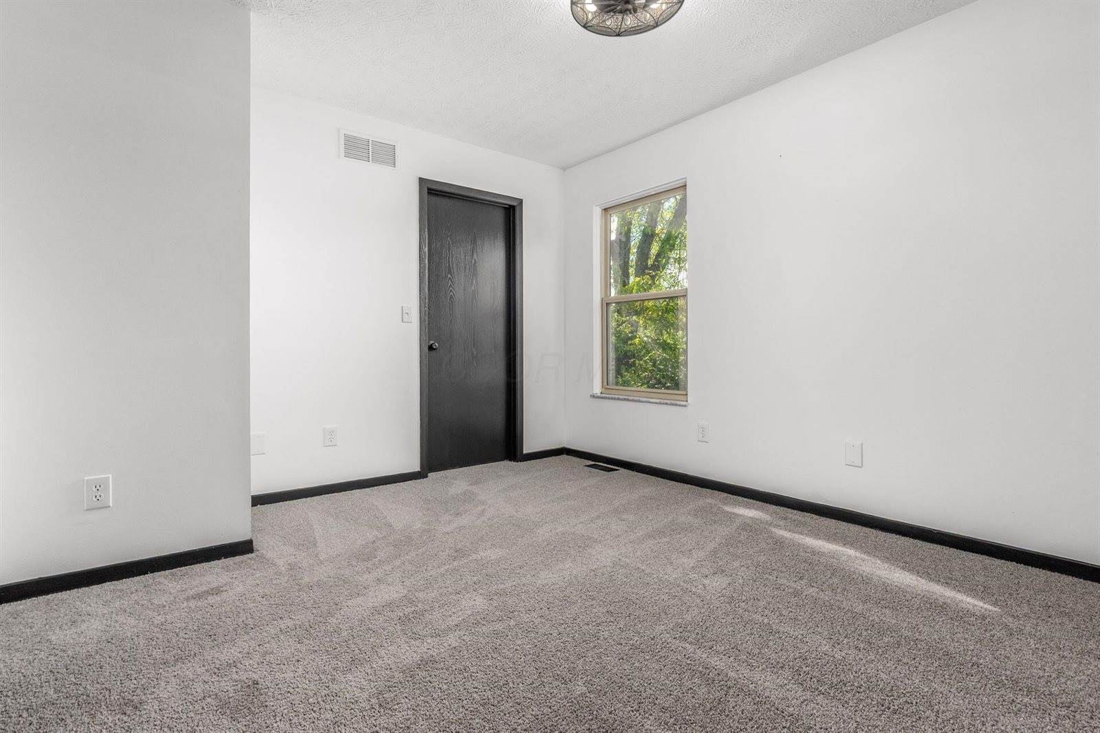 3499 Lindstrom Drive, Columbus, OH 43228