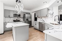 3499 Lindstrom Drive, Columbus, OH 43228