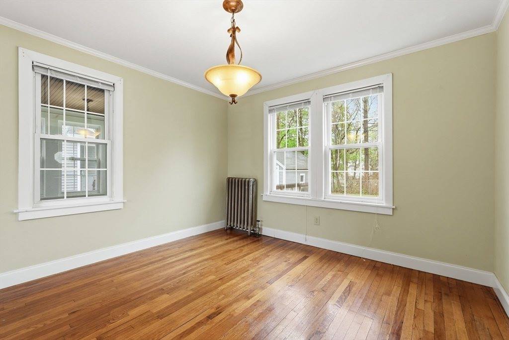 77 Dorset St, Springfield, MA 01108