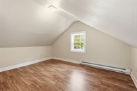 77 Dorset St, Springfield, MA 01108